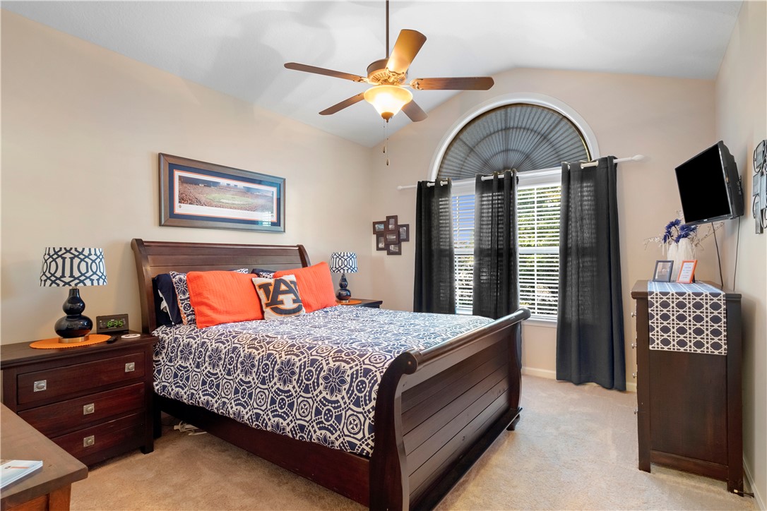 1433 CLOVERBROOK CIRCLE