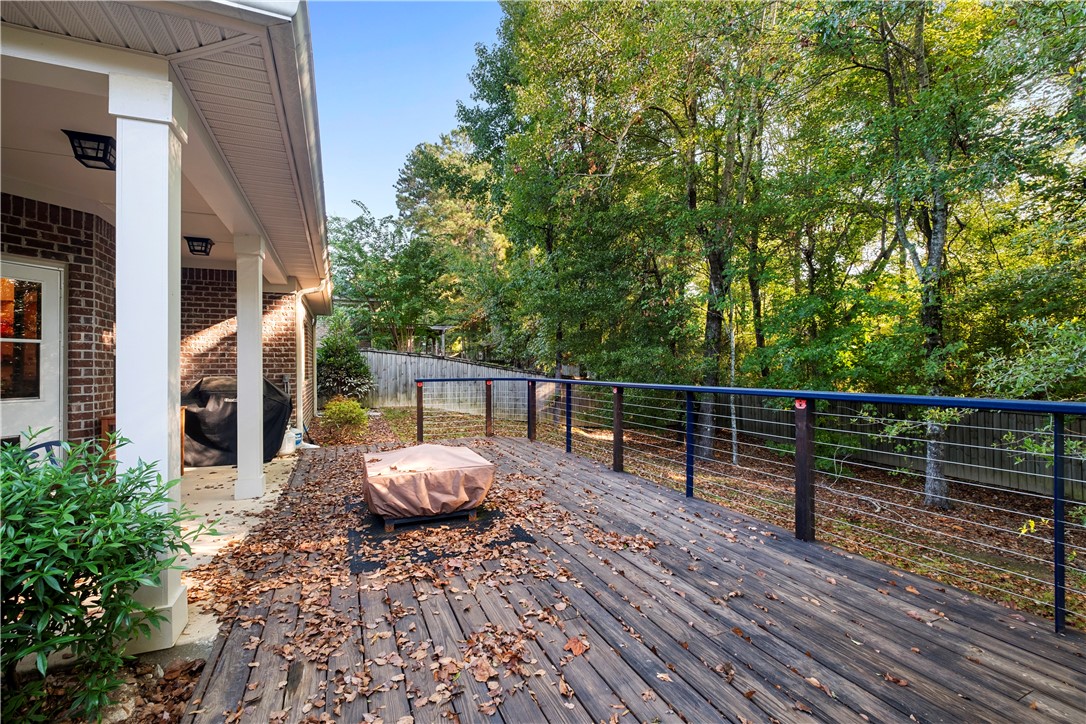 1433 CLOVERBROOK CIRCLE