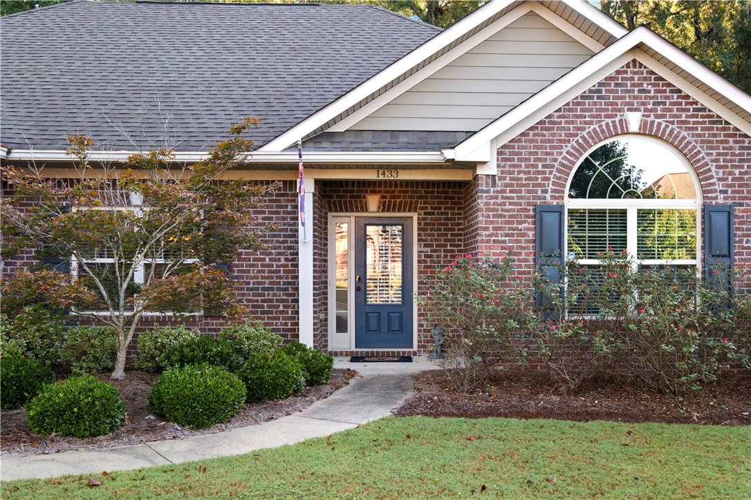 1433 CLOVERBROOK CIRCLE