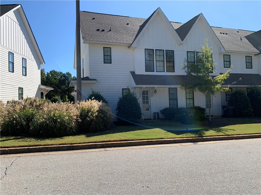 868 TWIN FORKS AVENUE 8