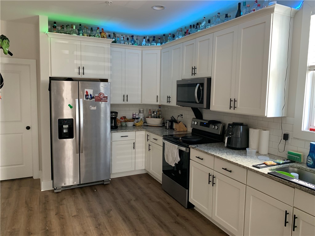 868 TWIN FORKS AVENUE 8