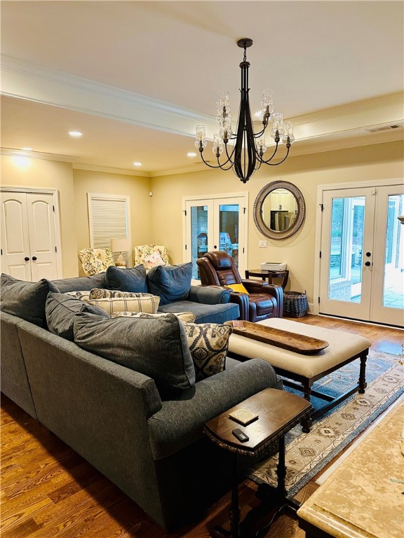 2237 N DONAHUE DRIVE