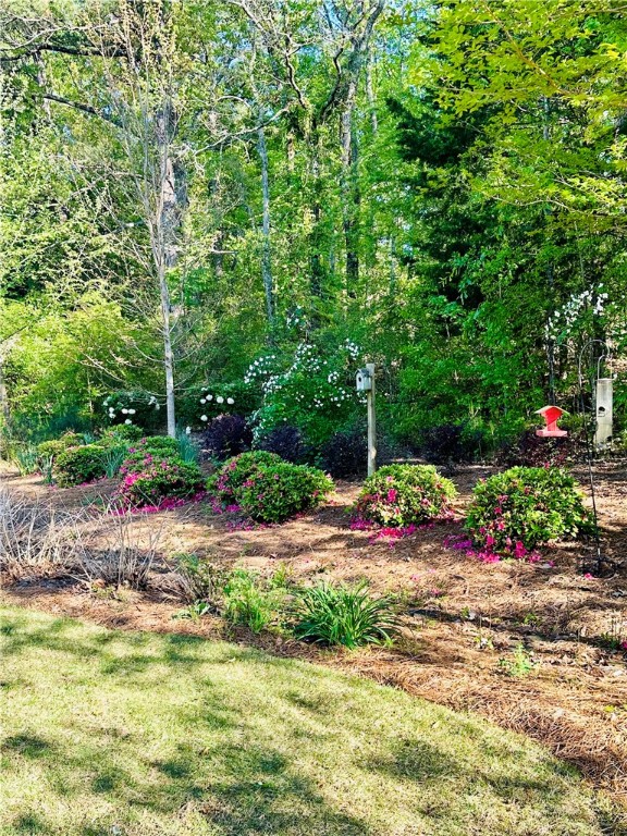 2237 N DONAHUE DRIVE