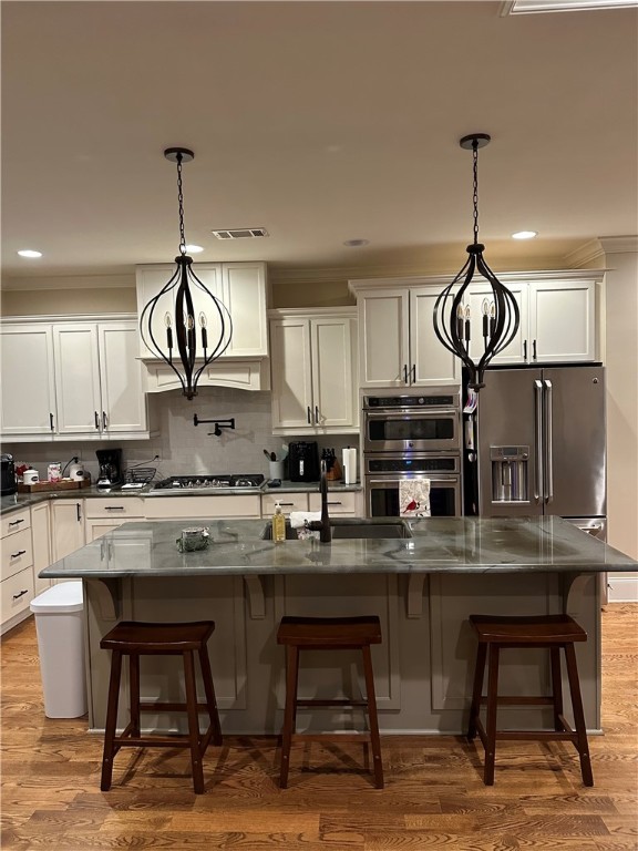 2237 N DONAHUE DRIVE