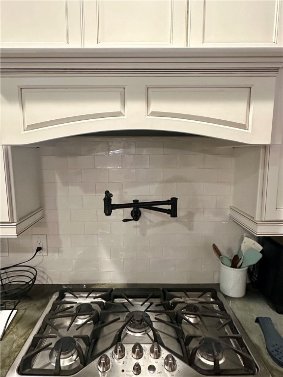 2237 N DONAHUE DRIVE