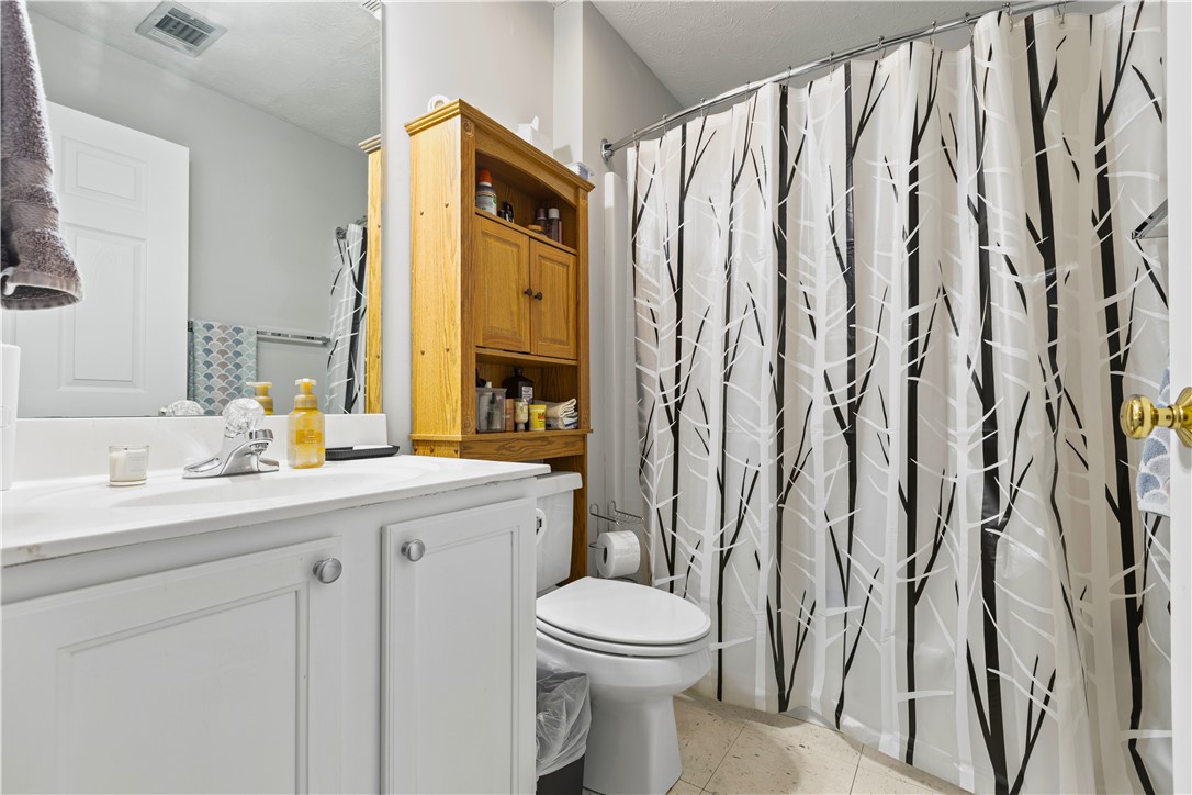 1114 S COLLEGE STREET 2104