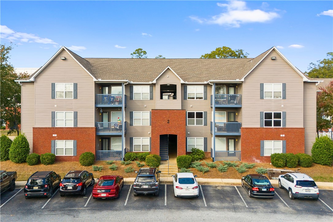 1114 S COLLEGE STREET 2104