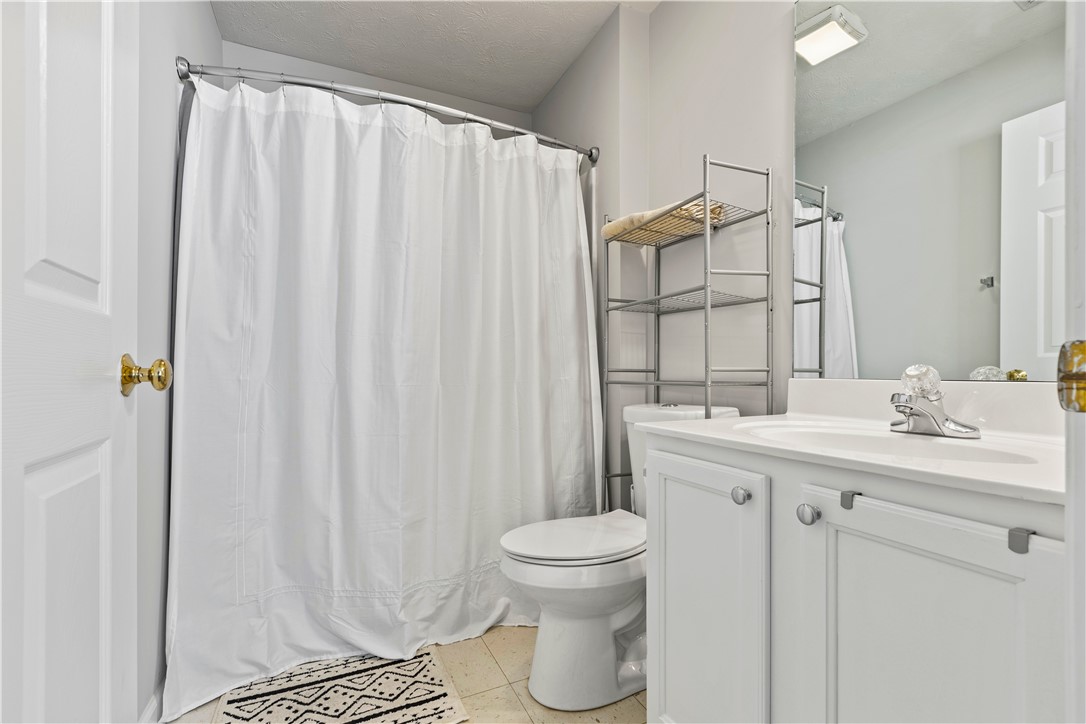 1114 S COLLEGE STREET 2104