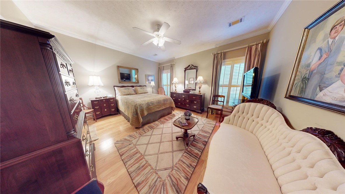 1633 ACADEMY DRIVE 1409