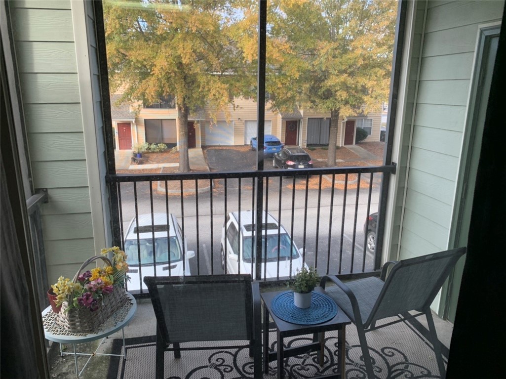 447 W LONGLEAF DRIVE 1516