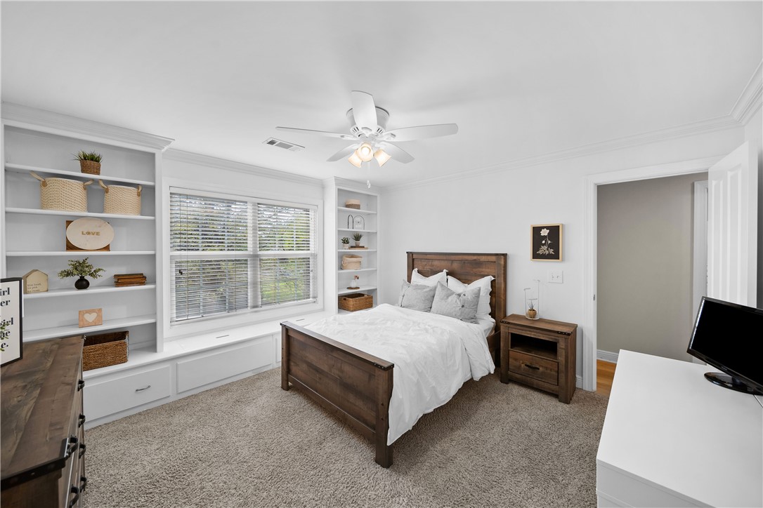 518 BRENTON CROSSING