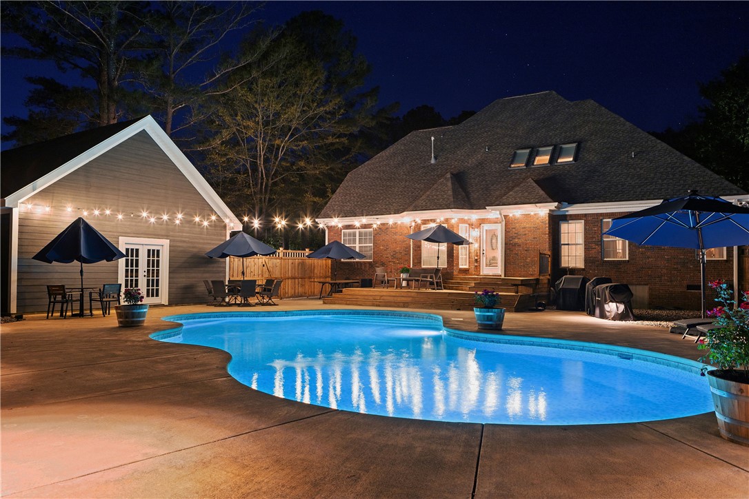 518 BRENTON CROSSING