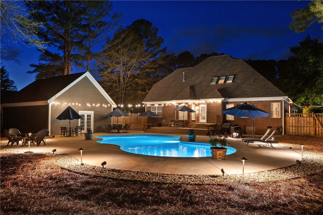 518 BRENTON CROSSING