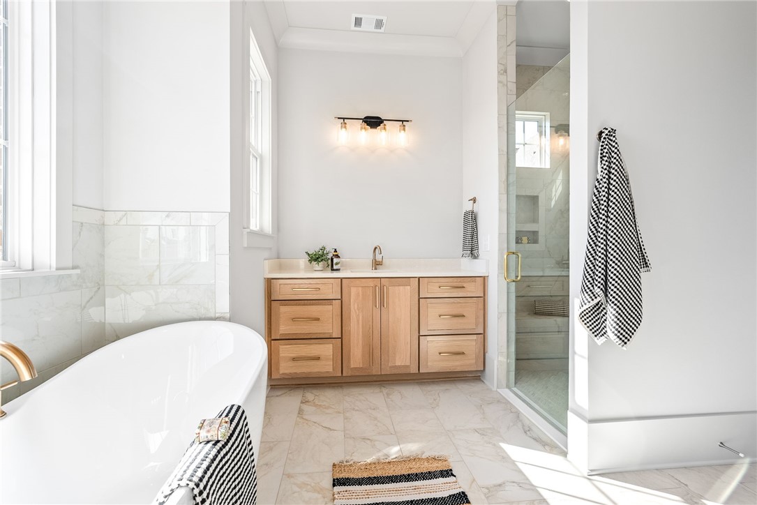 810 SUMMERLIN CIRCLE