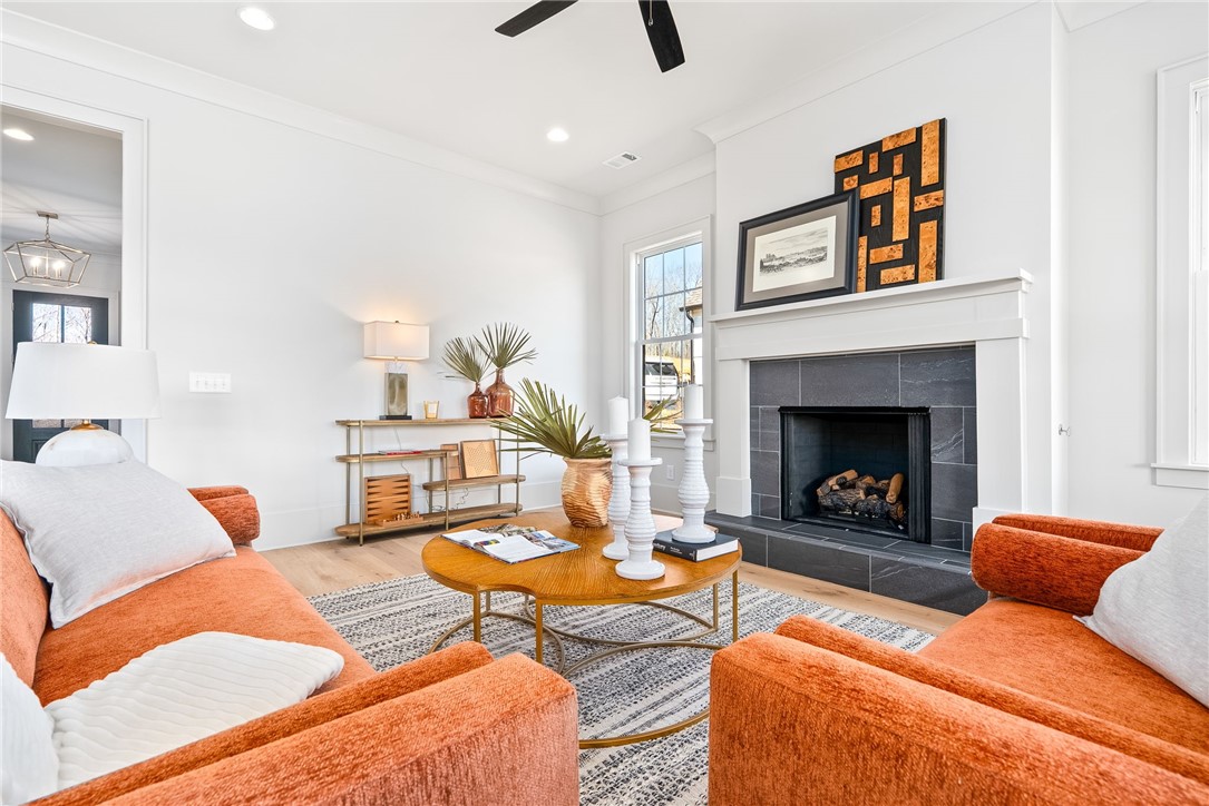 810 SUMMERLIN CIRCLE