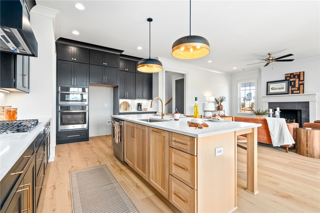 810 SUMMERLIN CIRCLE