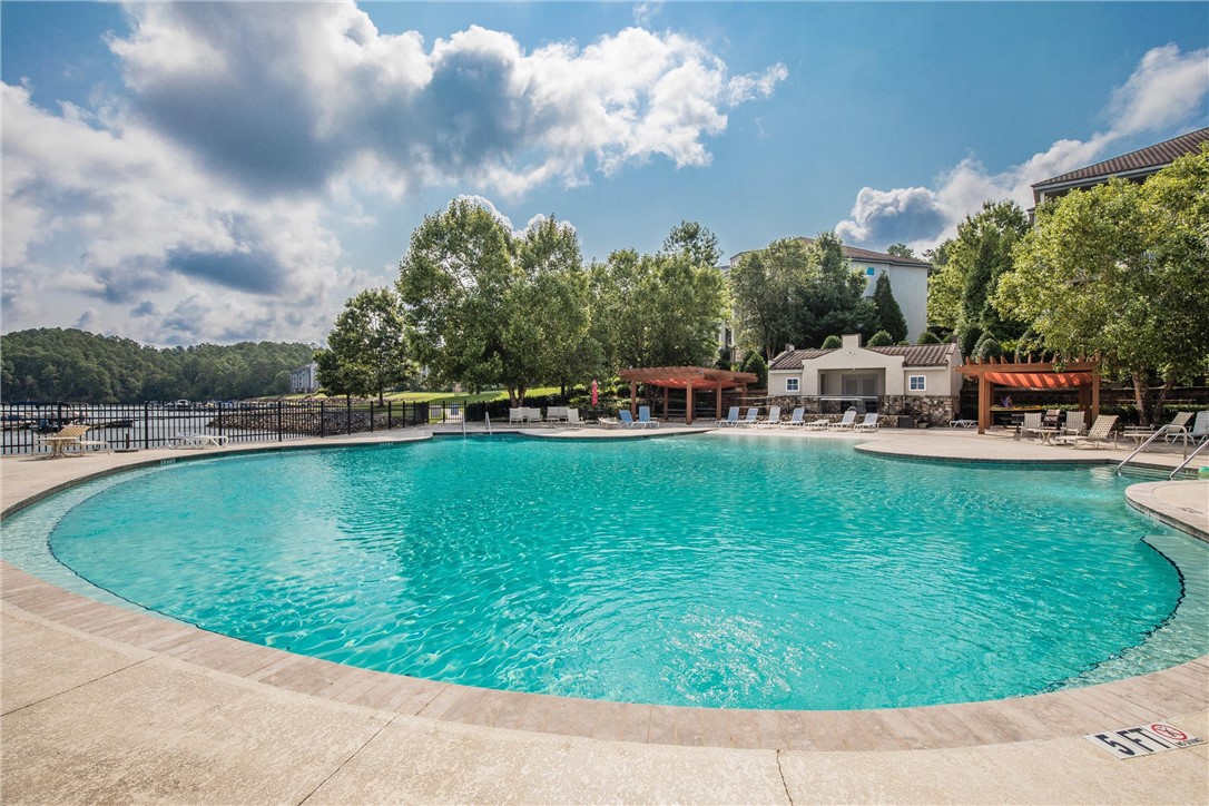 90 CROWNE POINTE DRIVE 205