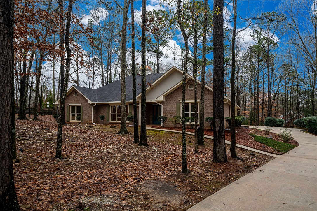 511 HAMILTON HILLS DRIVE