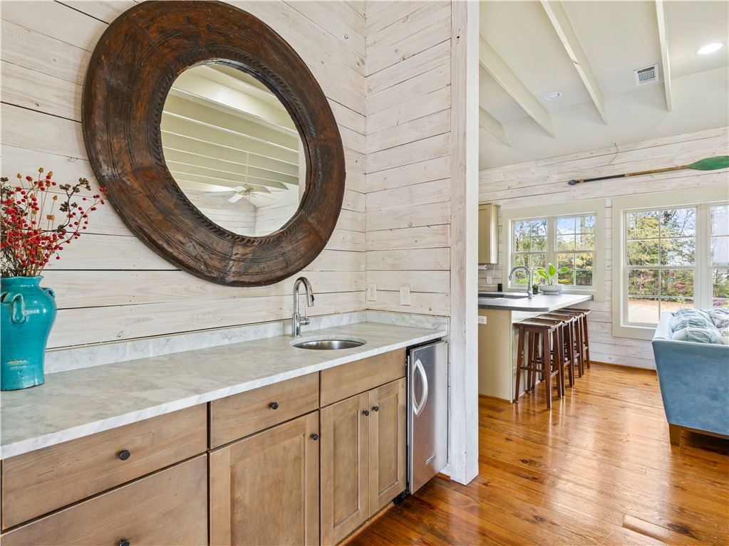 80 HONEYSUCKLE COURT