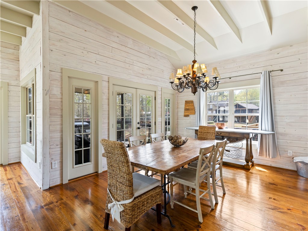 80 HONEYSUCKLE COURT