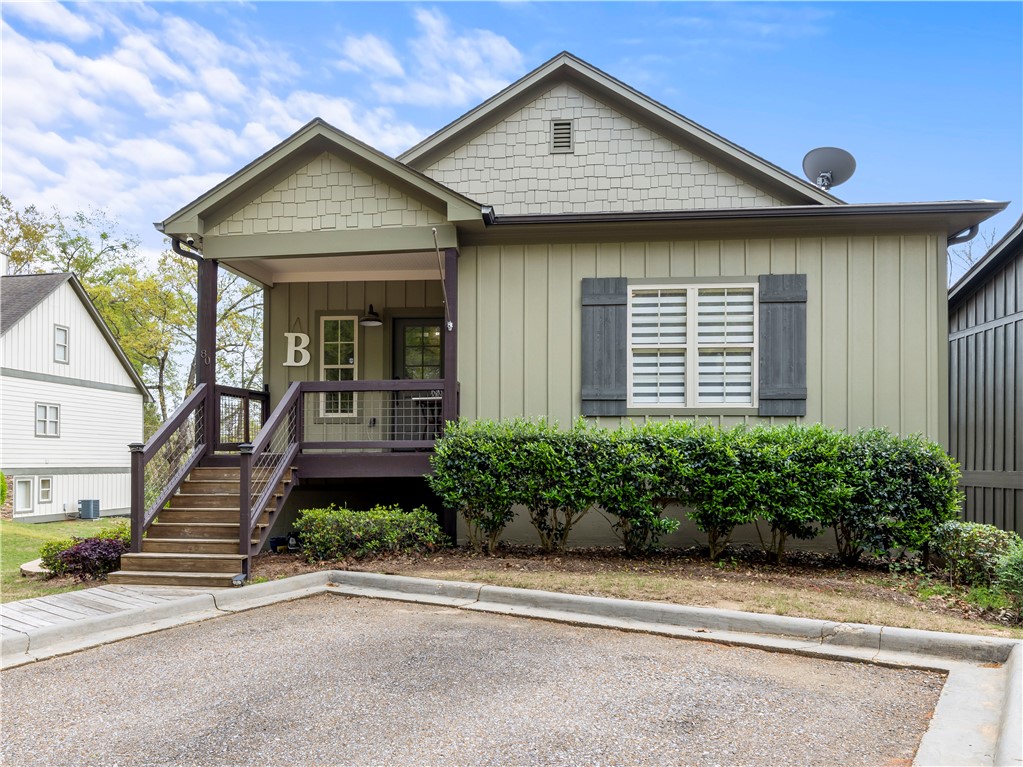 80 HONEYSUCKLE COURT