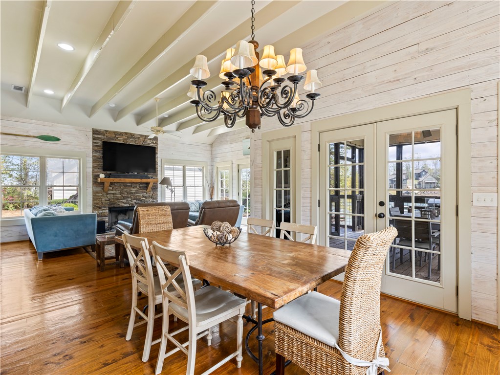 80 HONEYSUCKLE COURT