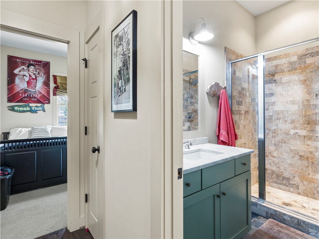 80 HONEYSUCKLE COURT