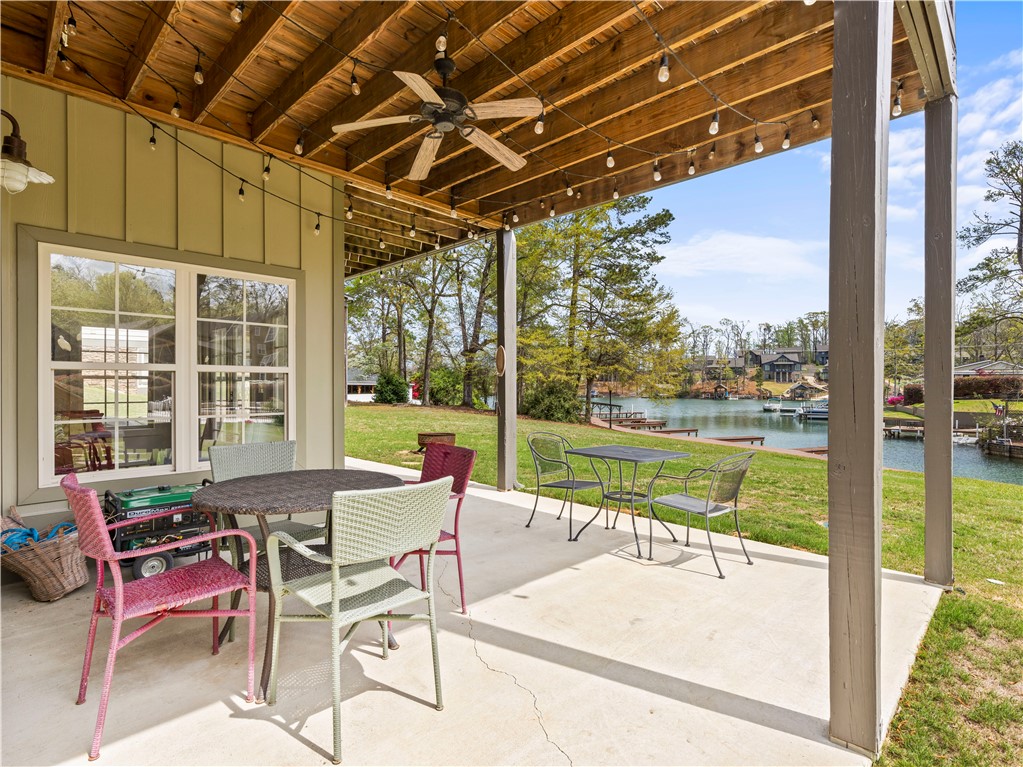 80 HONEYSUCKLE COURT