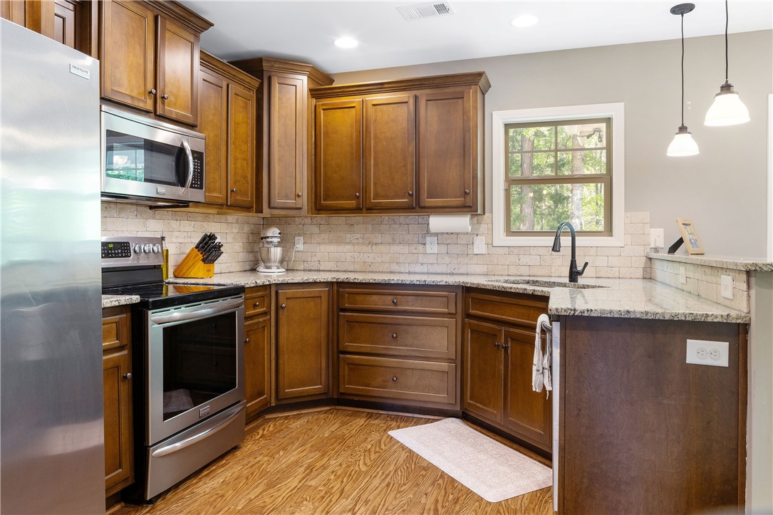 2717 CARRIAGE HOUSE LANE