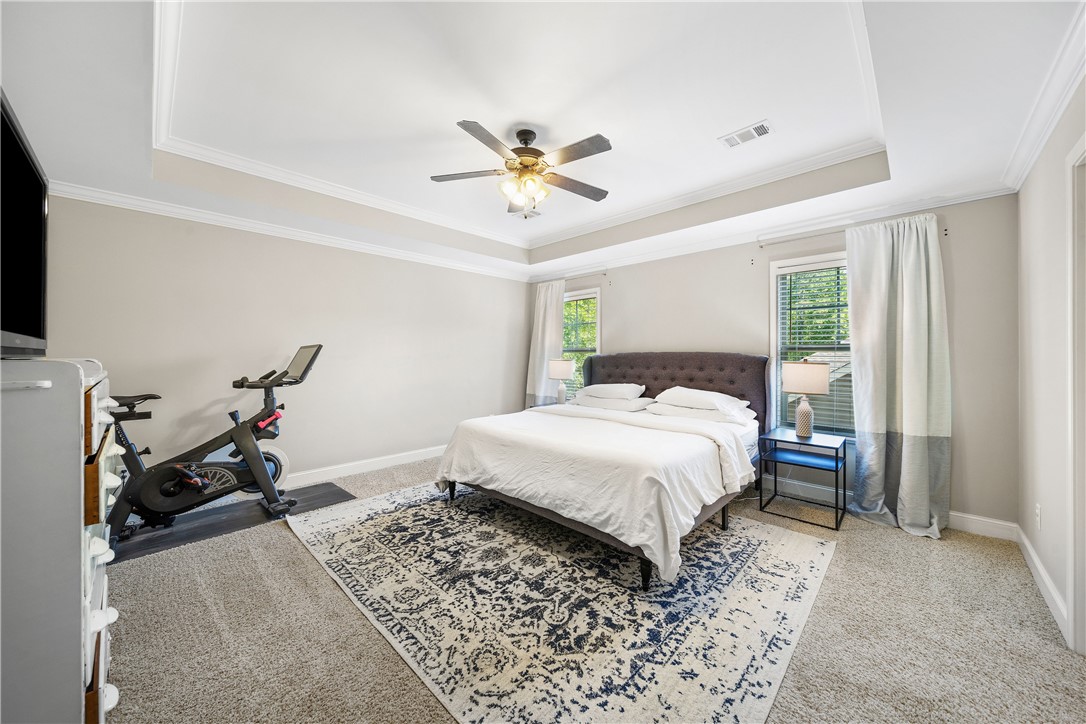 2717 CARRIAGE HOUSE LANE