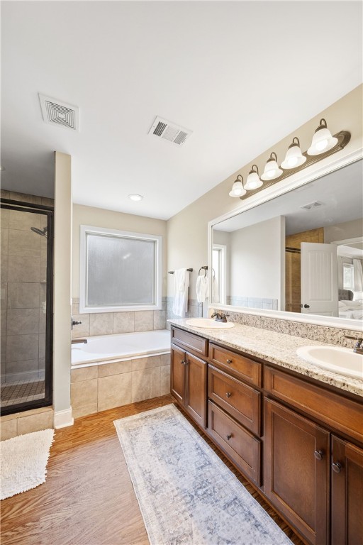 2717 CARRIAGE HOUSE LANE