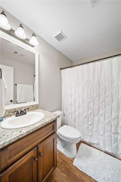 2717 CARRIAGE HOUSE LANE