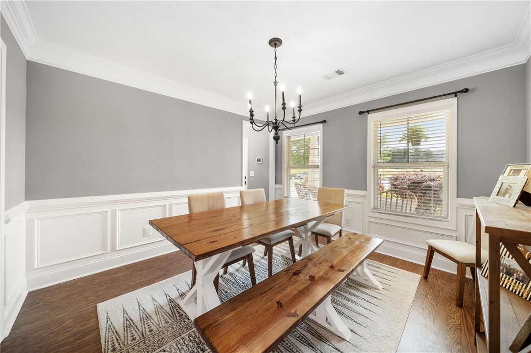 2717 CARRIAGE HOUSE LANE