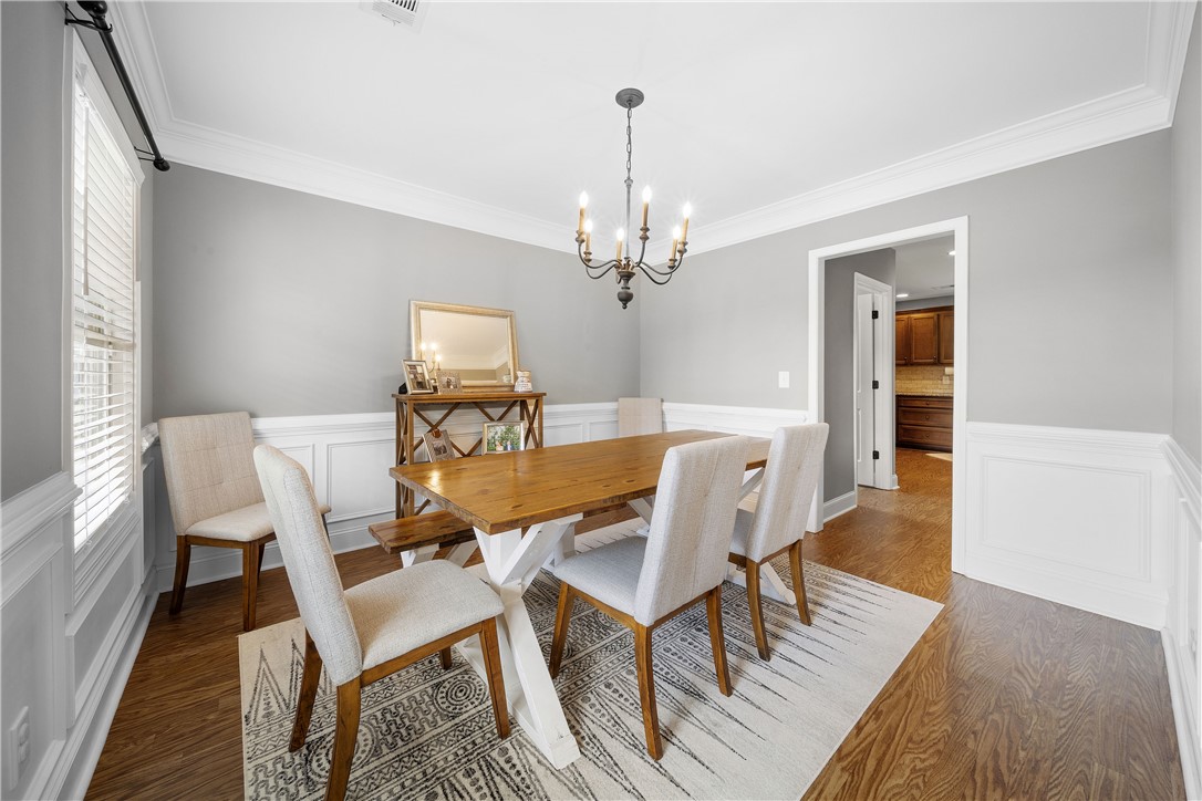 2717 CARRIAGE HOUSE LANE