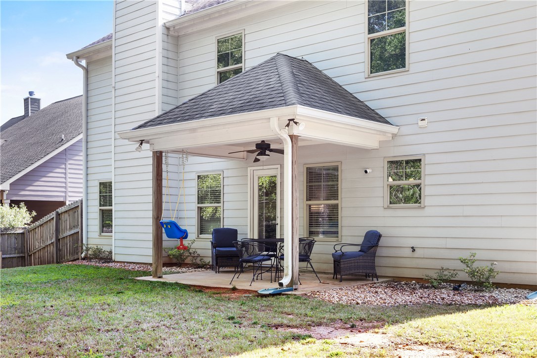 2717 CARRIAGE HOUSE LANE