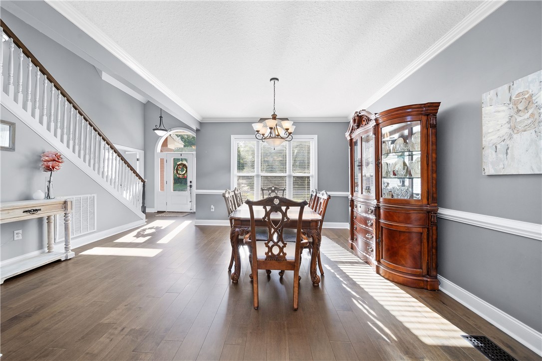 540 MERIMONT BOULEVARD