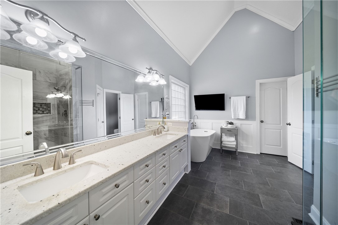 540 MERIMONT BOULEVARD