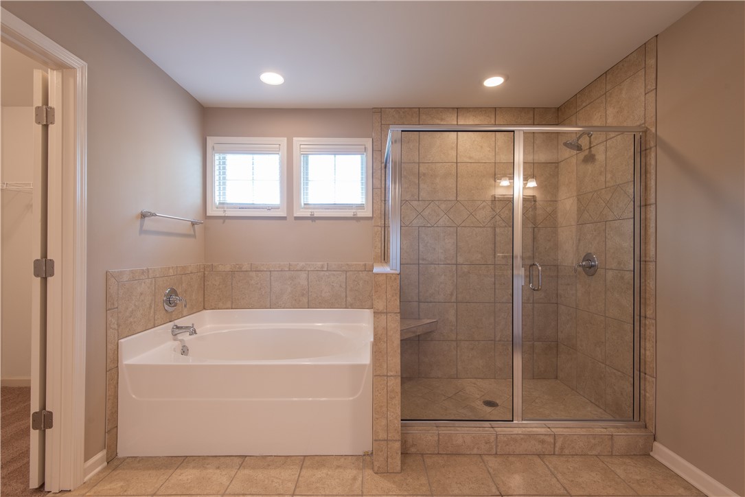 835 W RICHLAND CIRCLE