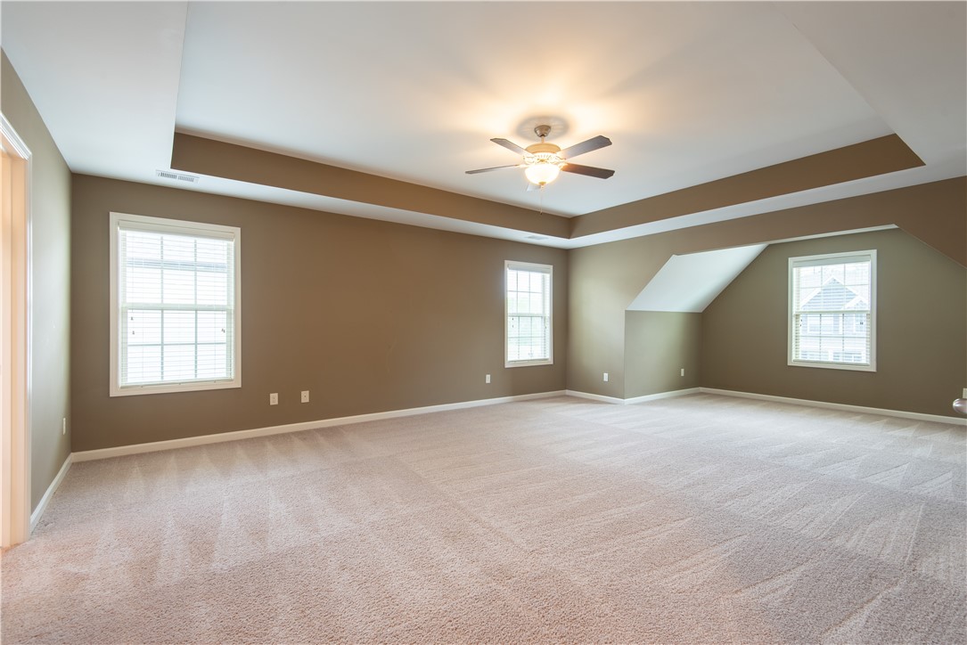 835 W RICHLAND CIRCLE
