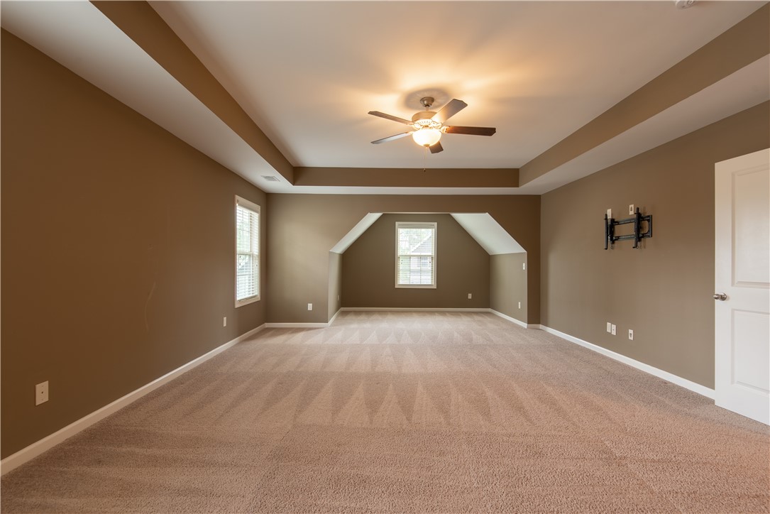 835 W RICHLAND CIRCLE