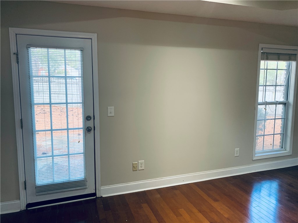 3672 HAWTHORNE COURT