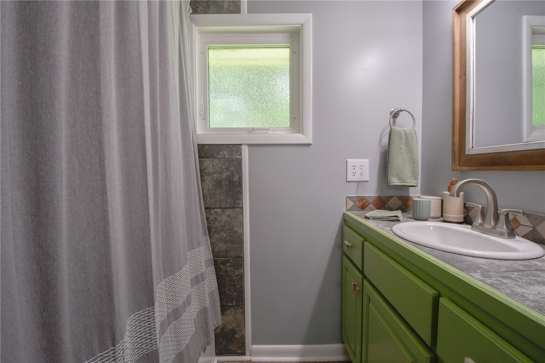 1105 E SAMFORD AVENUE