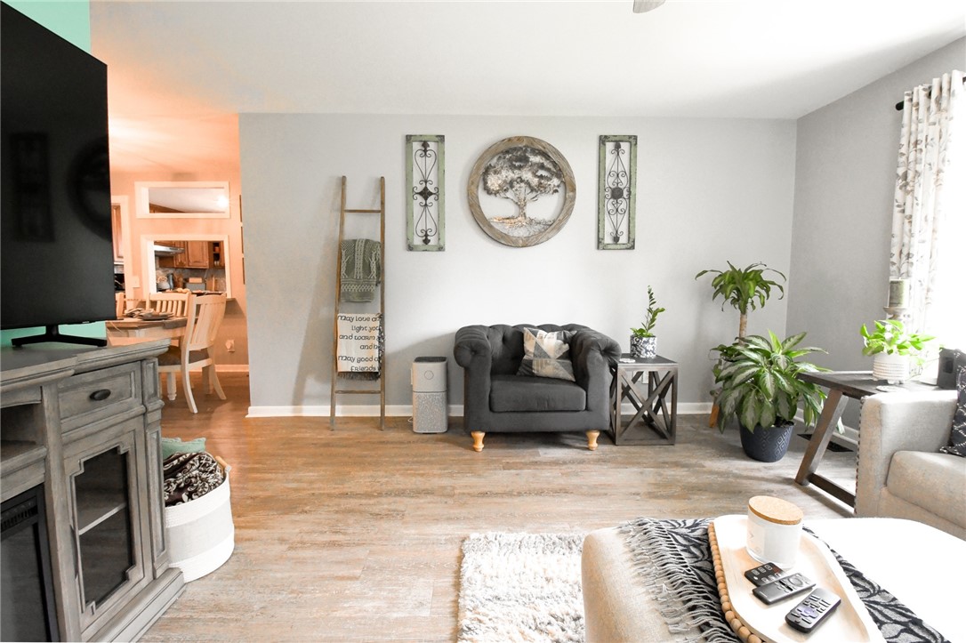 1105 E SAMFORD AVENUE