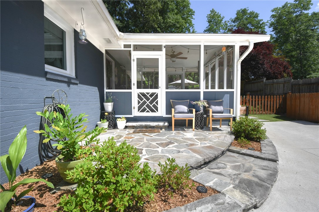 1105 E SAMFORD AVENUE