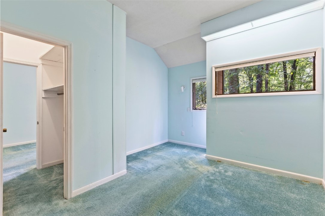 711 OAK KNOLL CIRCLE