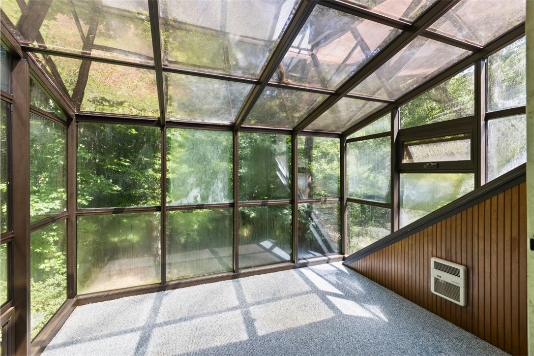 711 OAK KNOLL CIRCLE