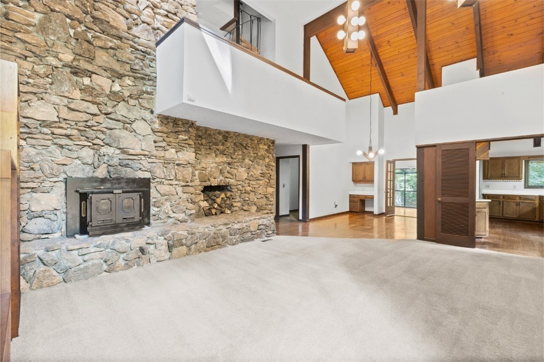 711 OAK KNOLL CIRCLE