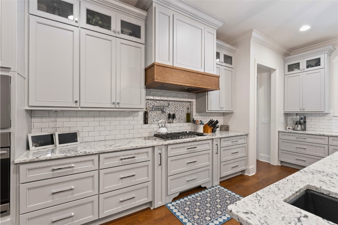 1420 FALLS CREST DRIVE