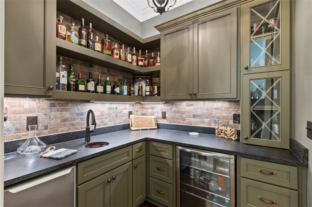 1420 FALLS CREST DRIVE