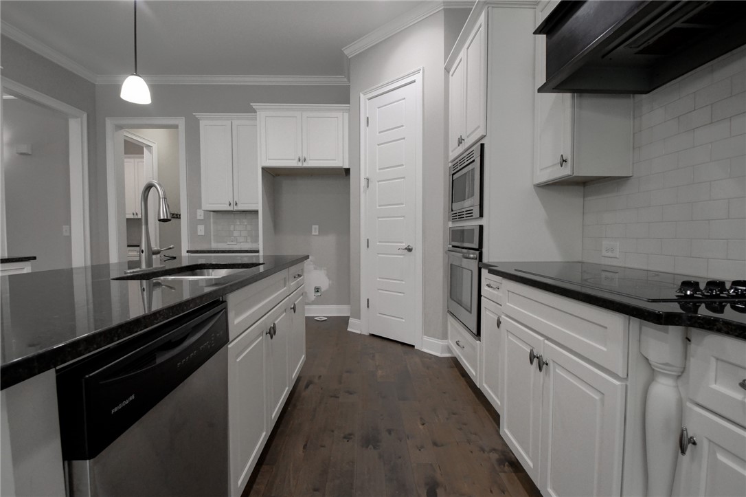 828 WHITTINGTON STREET